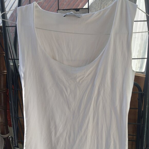 ZARA W/B COLLECTION WHITE SLEEVELESS TOP TANK ROUND NECK SIZE MEDIUM - Picture 1 of 9